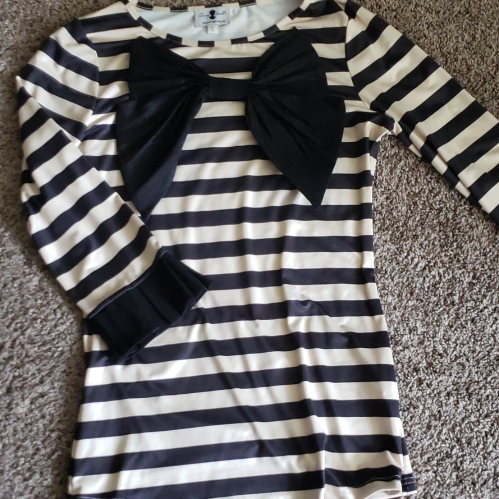 Dainty Jewells front bow top